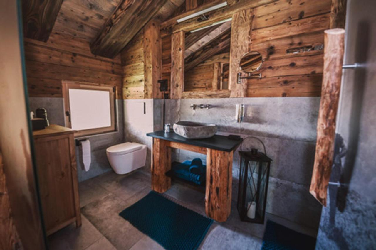 Chalet Hohneck 4 étoiles, vieux bois et pierre, SPA, sauna, borne de recharge Stosswihr Esterno foto