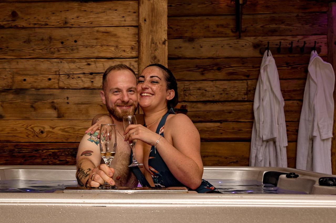 Chalet Hohneck 4 étoiles, vieux bois et pierre, SPA, sauna, borne de recharge Stosswihr Esterno foto